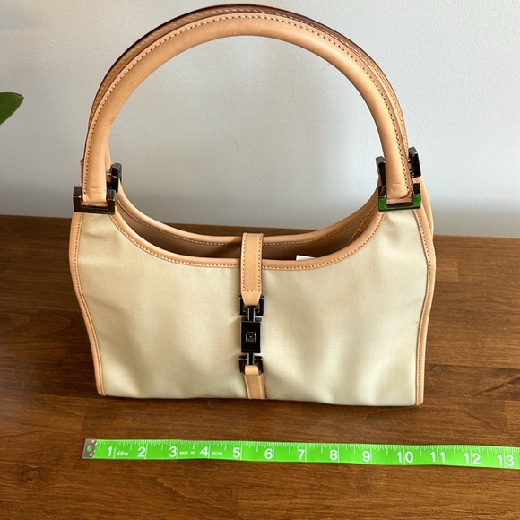 GUCCI Jackie Hand Bag with Piston Lock Accent! - Picture 5 of 12